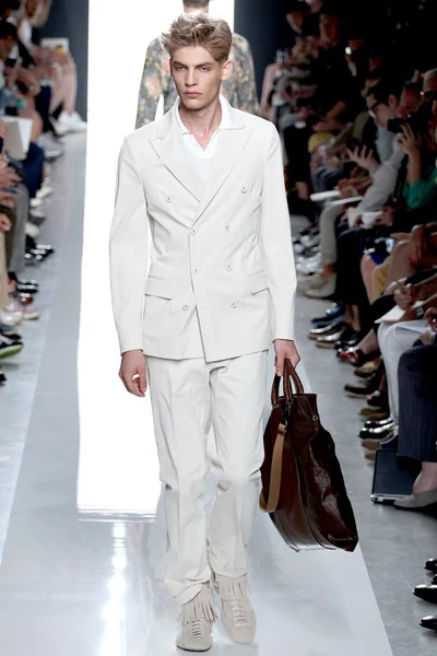 Look 41